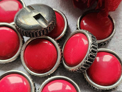 Lot 6 boutons vintage rouge argenté pied lourd 2,3 cm ref 5628