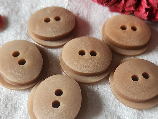 Lot 6 gros boutons vintage marron mat trous  2,7cm ref 655