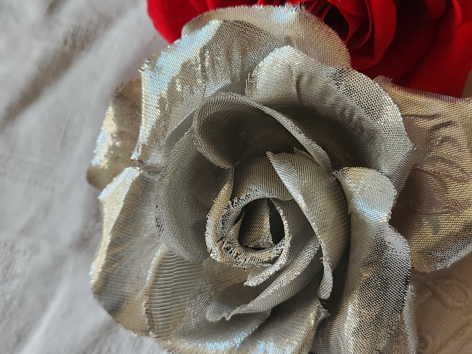 Grosse fleur ancienne argentée sur broche chapeau 9,5 cm T0-21