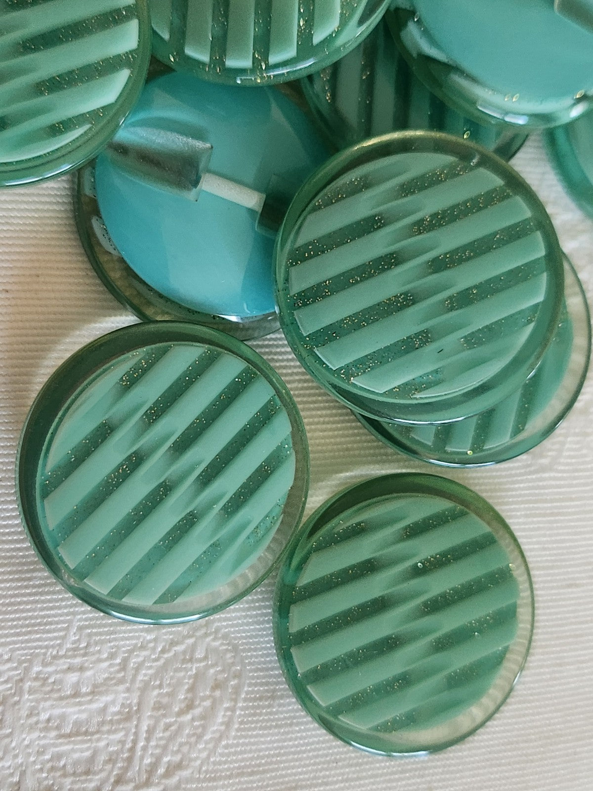 Lot 12 bouton anciens collection assortiment 1,2 à 2,6 cm ref 6180