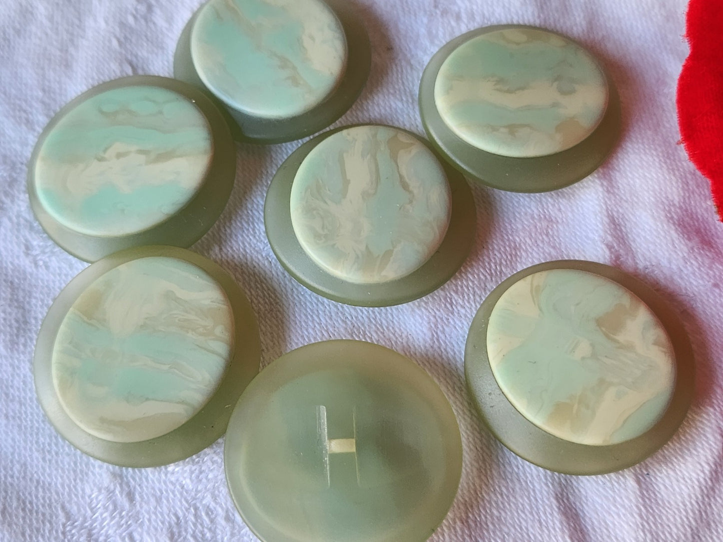 Lot 6 gros  boutons vintage camaieu vert mat 2,7 cm pied ref 3908