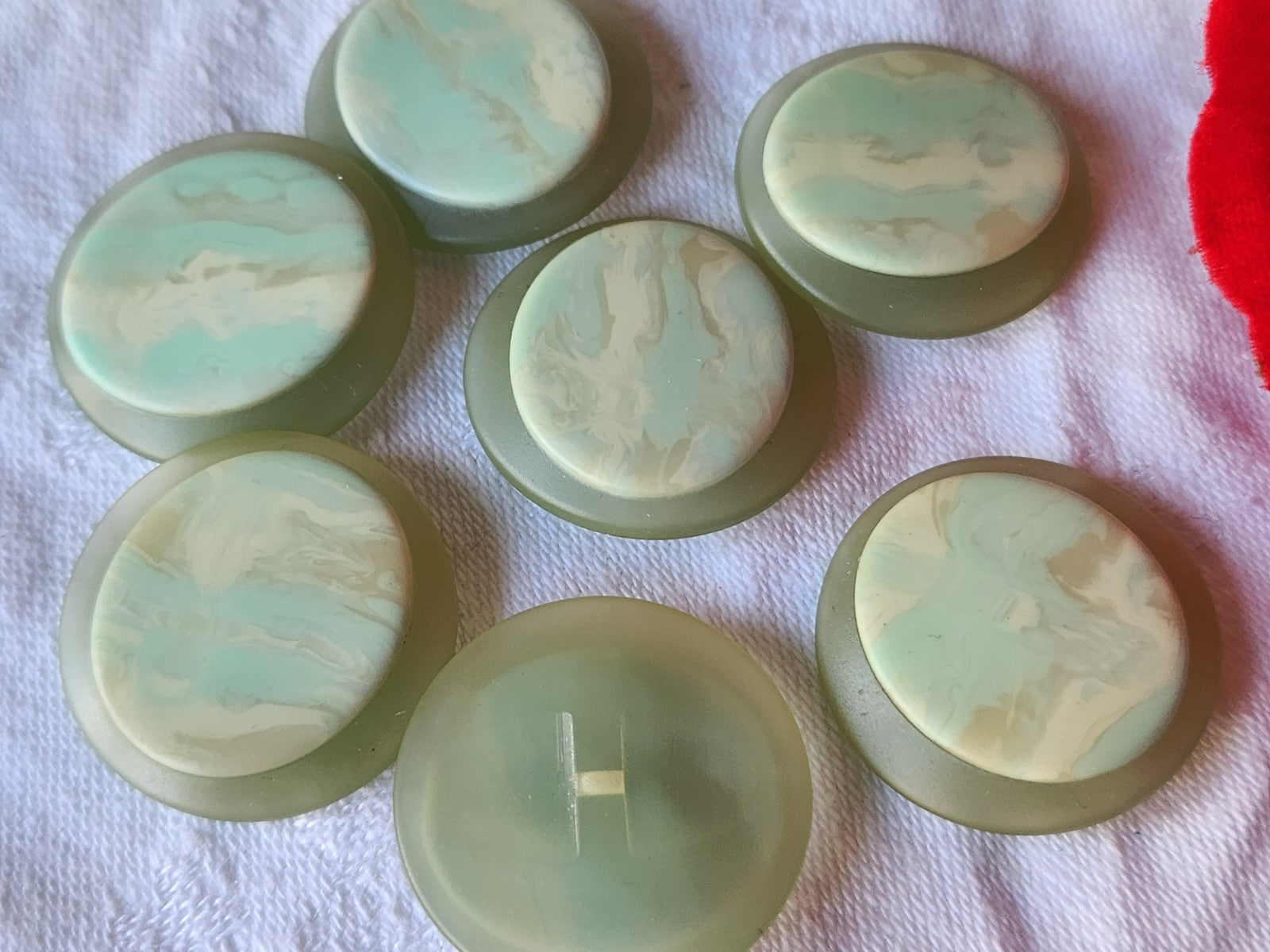 Lot 6 gros  boutons vintage camaieu vert mat 2,7 cm pied ref 3908