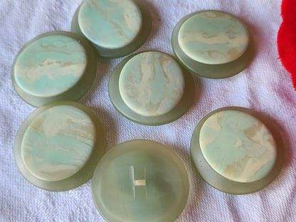 Lot 6 gros  boutons vintage camaieu vert mat 2,7 cm pied ref 3908