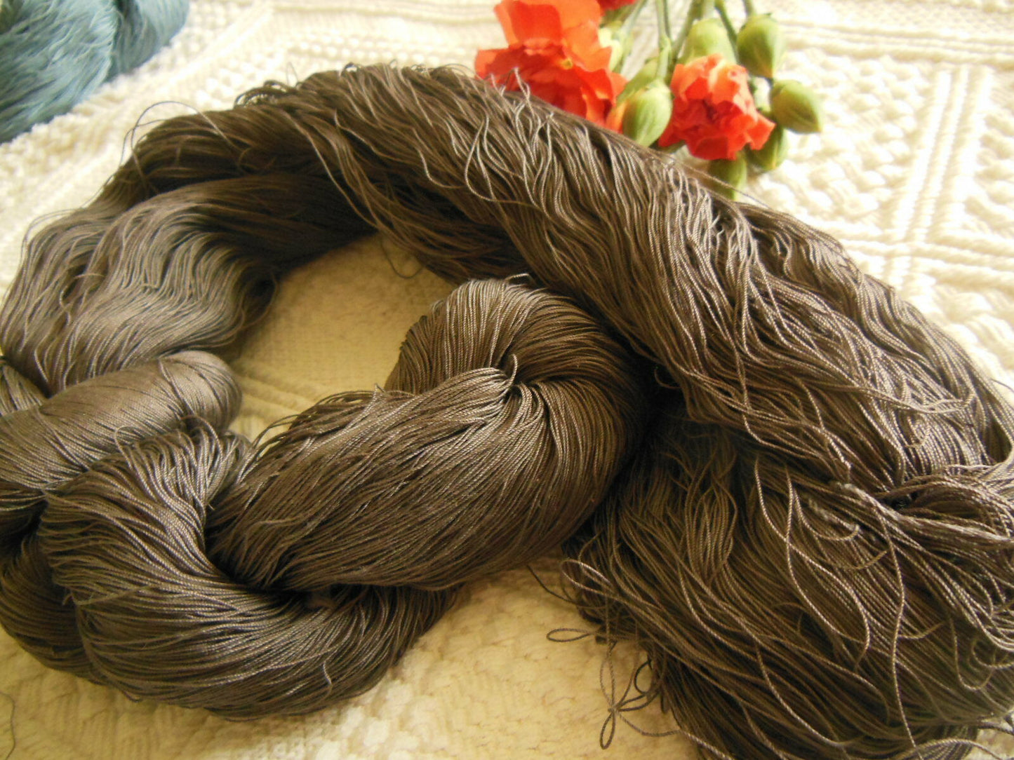 Gros écheveau ancien coton fil marron/ gris pour broderie  80 grammes  B7