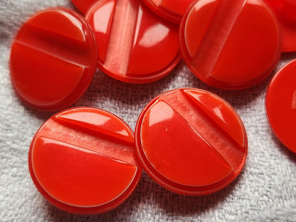 Lot 10 jolis boutons vintage rouge liseré nacré à pied 1,8 cm ref 3529