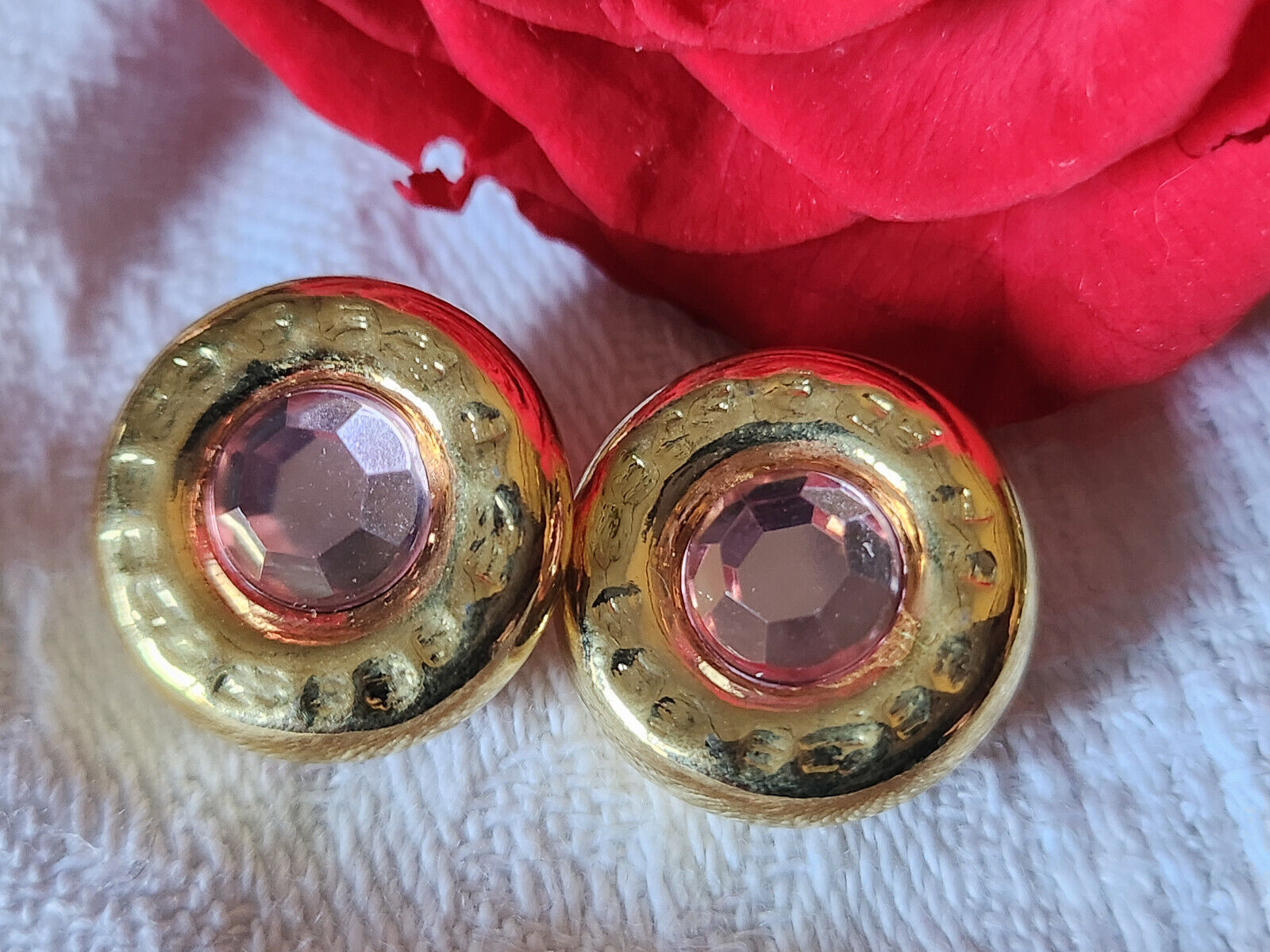 Duo boutons vintage métal coeur résine strass rose 1,6 cm G11M