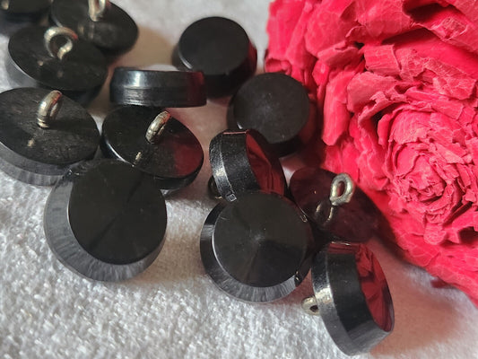 Lot 12 boutons vintage noir à pied metal argenté 1,5 cm ref 4745