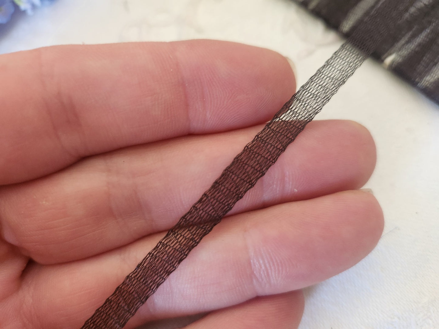 Galon / ruban moderne organza marron  7 m 30 sur 06 effet cranté B9