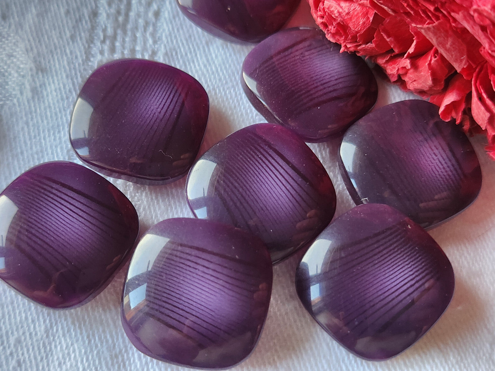 Lot 8 boutons vintage violet  carré camaieu  pied 2  cm ref 5927