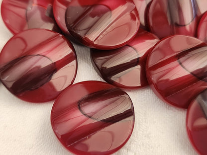 Lot 7 boutons vintage camaieu rouge travaillé pied 2,2 cm ref 1785