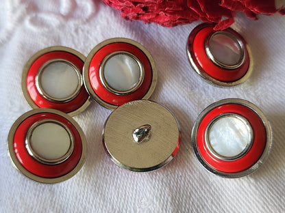 Lot 6 boutons anciens en metal coeur en nacre rouge 1,7 cm ref 3736