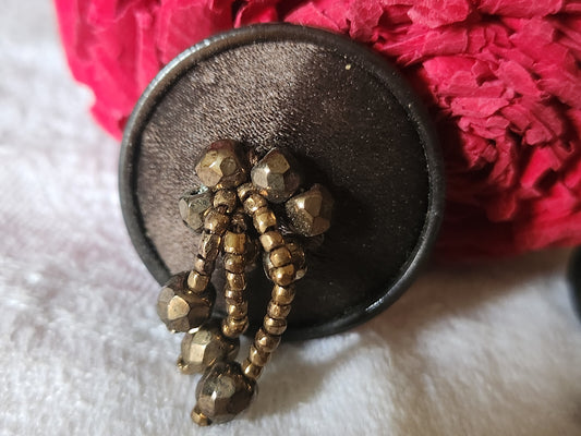 Collection bouton vintage passementerie marron  perlé  3 cm ref 1336