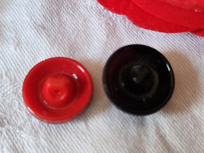 Duo boutons anciens en verre vintage rouge 1,8 et  1,7 cm G17L