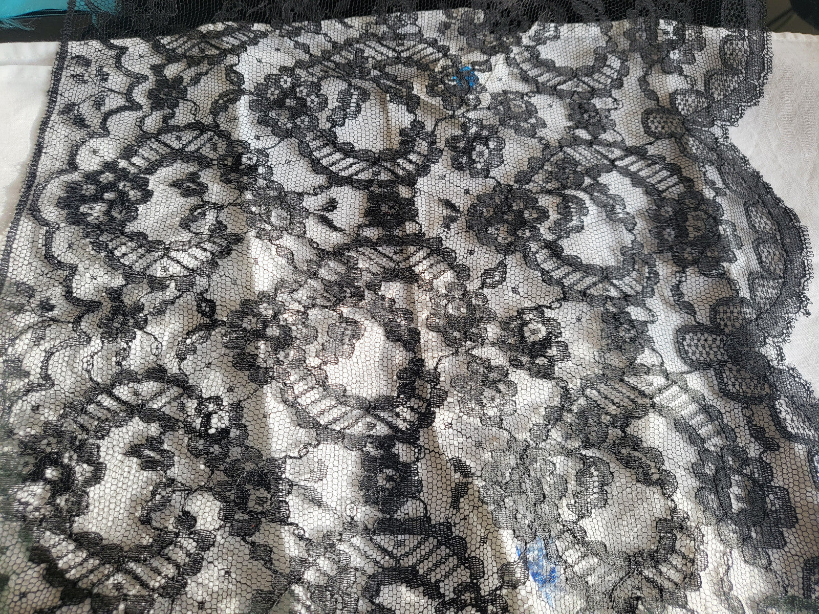 Dentelle vintage  noire jupon extra large jupon 4 mètres 80 /30 cm volant B4