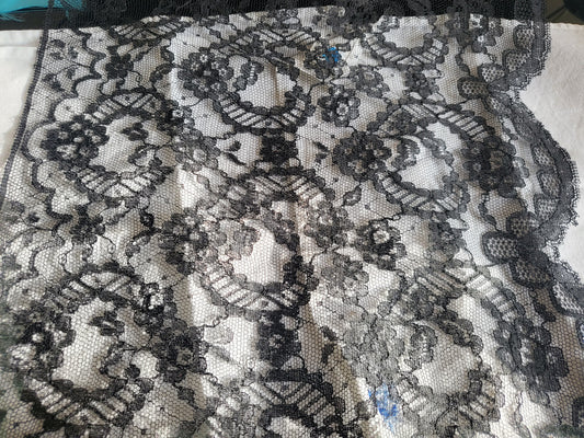 Dentelle vintage  noire jupon extra large jupon 4 mètres 80 /30 cm volant B4