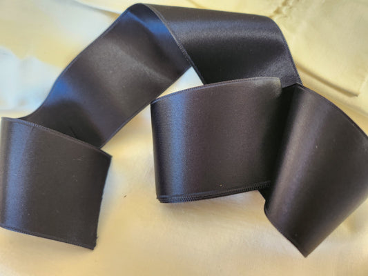 Ruban ancien satin vintage bleu foncé large 1 mètre 60 /4 cm double face T3-11