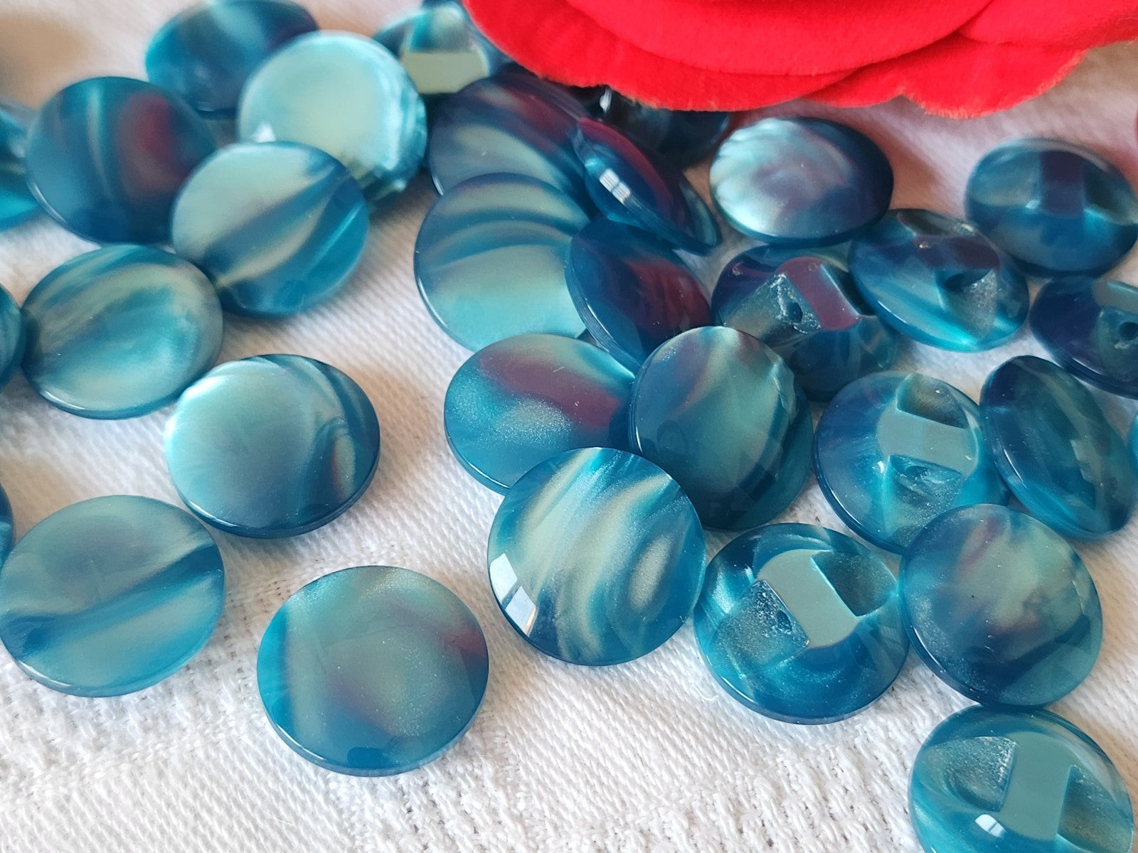 Lot 18 boutons vintage à pied bleu canard ombragé lumineux pied 1,5 cm ref 1690