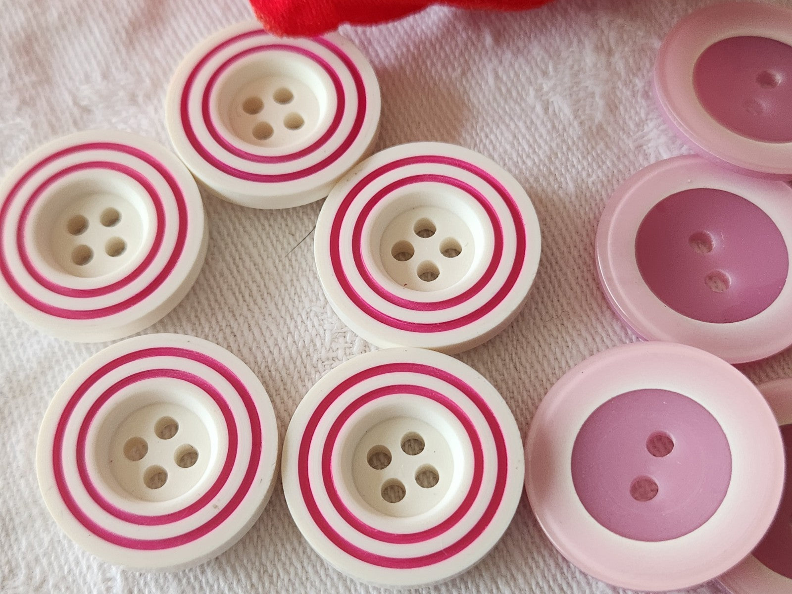 Lot 10 boutons vintage rose 2 séries 2,1 cm et 2,2 cm ref 6412