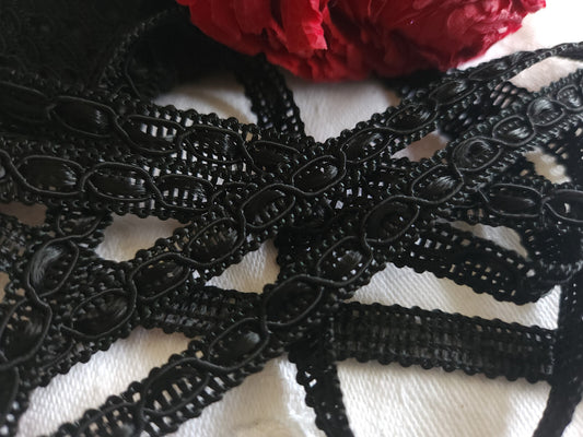 Galon vintage bordure noir satiné 3 mètres sur 0,8 cm B6