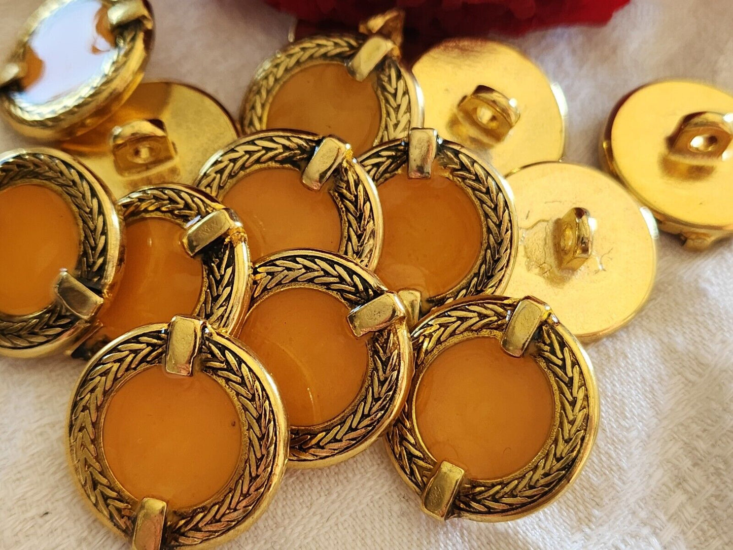 Lot 6 jolis boutons vintage en métal doré cœur orange  2,3 cm ref 3026