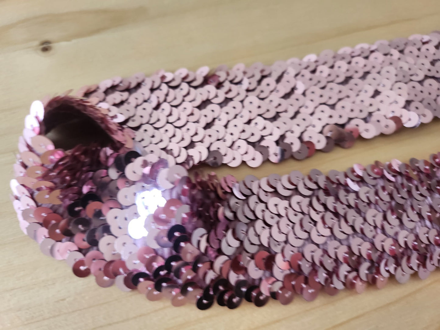 Ceinture ancienne vintage sequin rose legerement elastique B8