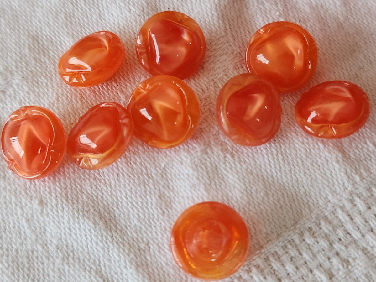 Lot 9 mini boutons vintage en verre camaieu orange vintage 1,1 cm ref 5997