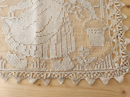 Grande application ancienne quelques brides a remanier moulins 30,5 sur 28cm  B8