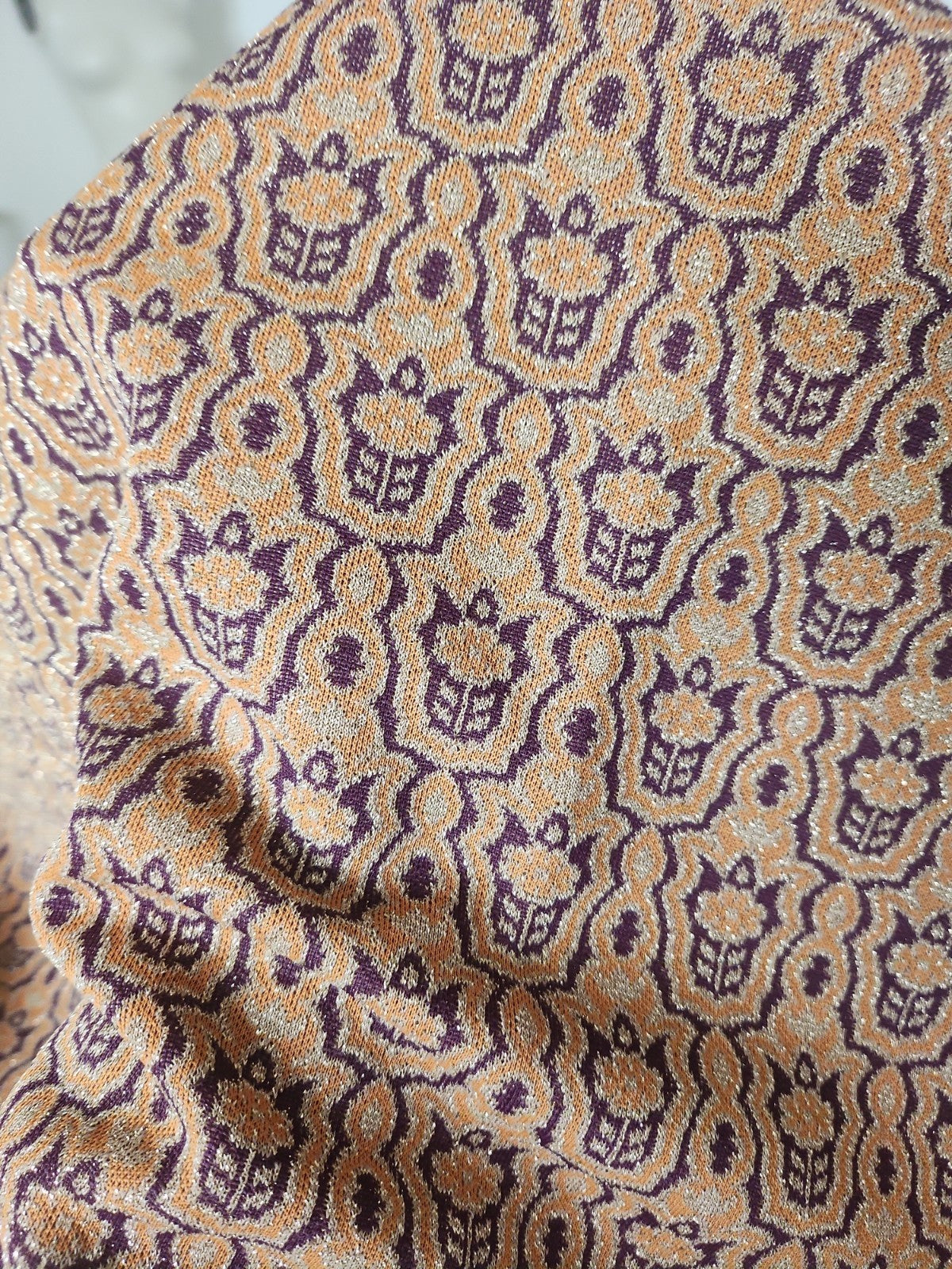 Ancien coupon de tissu vintage violet moutarde paillette 152 cm sur 53 cm B5