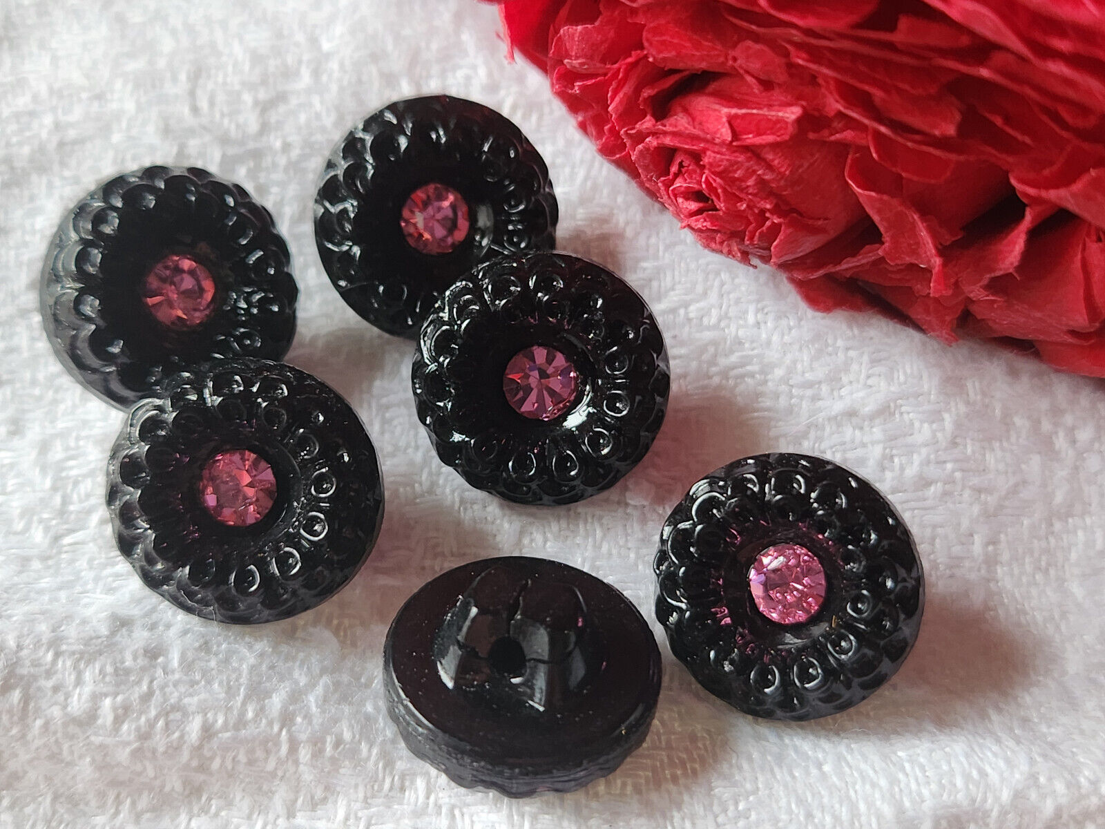 Lot 6 boutons anciens en verre noir strass rose 1,4 cm ref 1833