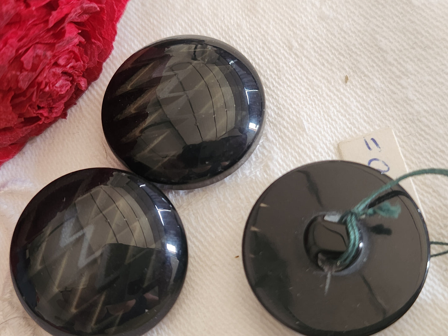 Trio boutons vintage gris inclusion bombé 2,5 cm pied ref 259