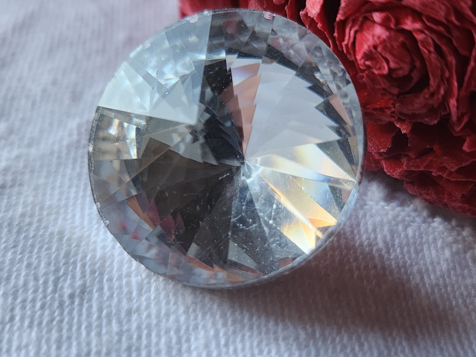 Volumineux bouton en verre strass pied gros 2,5 cm ref 4941