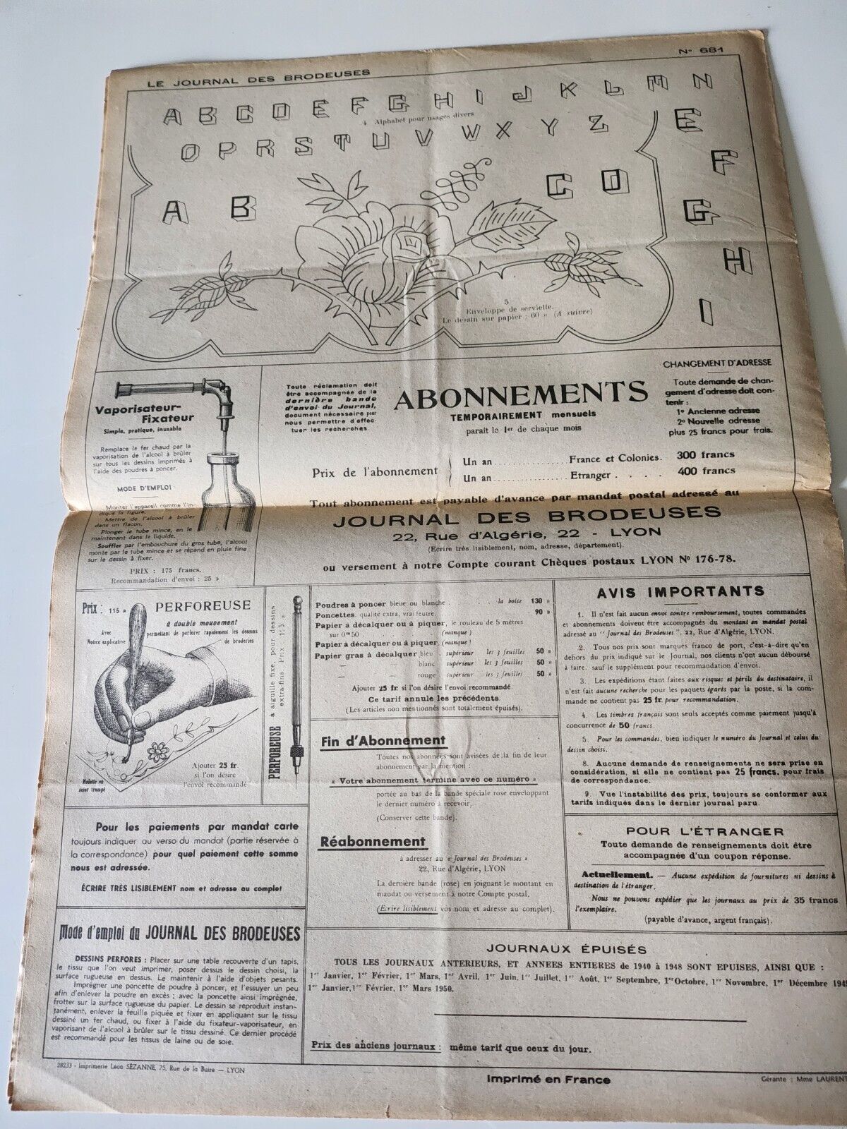 Le journal des brodeuses 1951  n° 681 alphabet service à porto coin