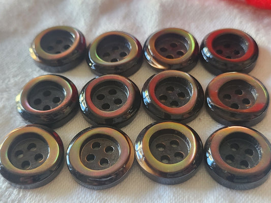 Lot  12 boutons anciens en nacre marron épais bord 1,7 cm lourd ref  6168