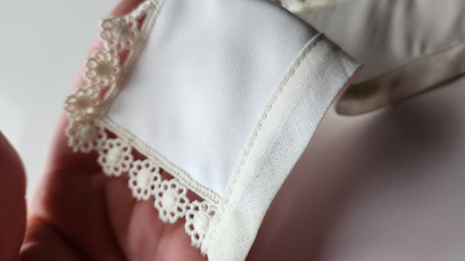 Ancien  col dentelle guipure satiné creme  B1-28