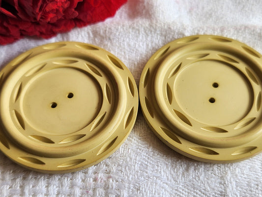 Duo gros boutons vintage jaune mat XXL  4 cm ou 40 mm ref 6021 veste ref 3513