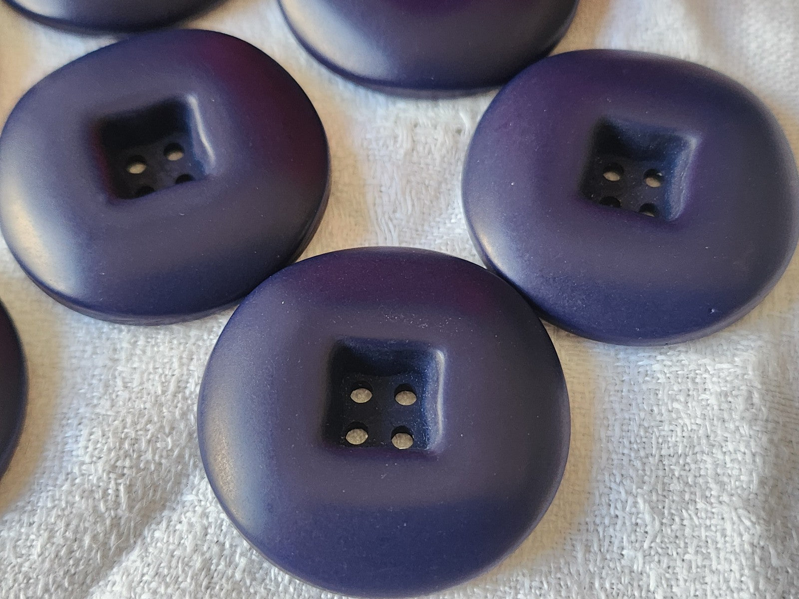 Lot 6 trés gros boutons vintage bleu mat idéal manteaux  3,3 cm ref 6121