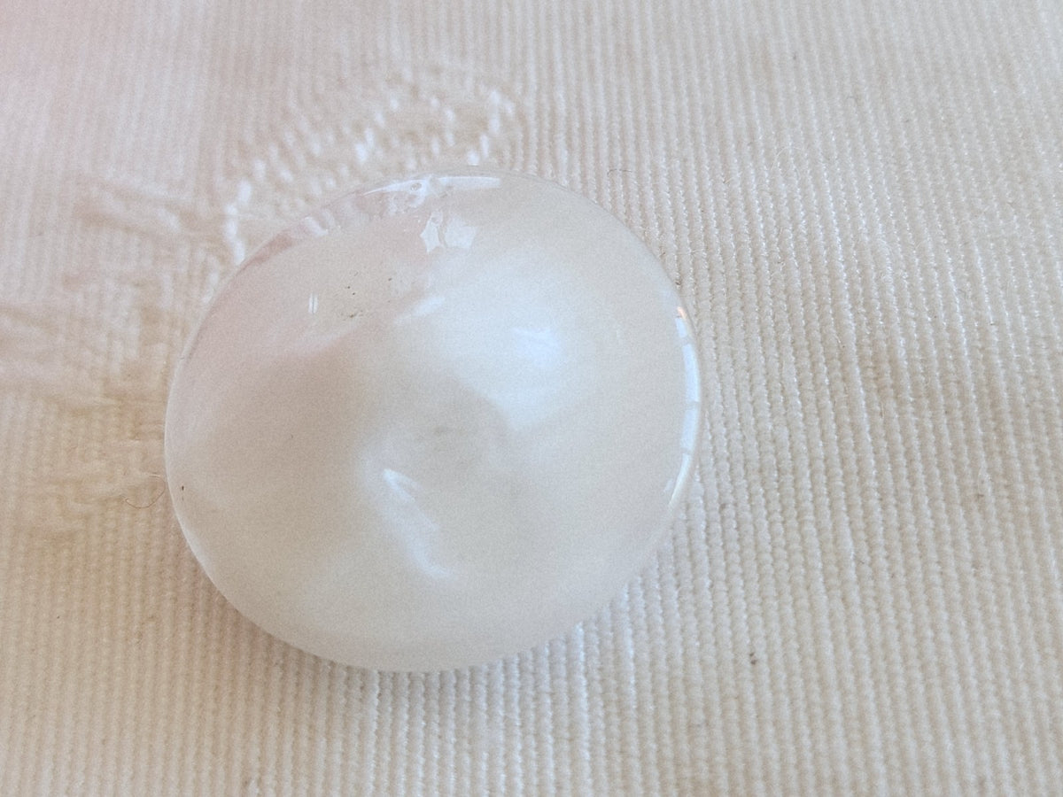 Bouton ancien en verre blanc veine transparent 2,1 cm ou 21 mm G4N