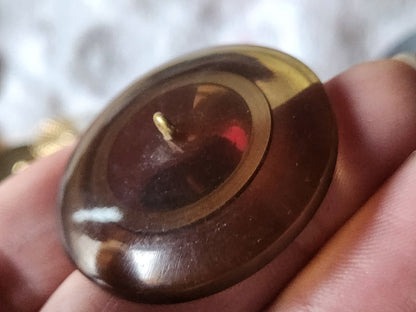 Gros bouton vintage marron fumé pied laiton 4 cm ou 40 mm ref 548