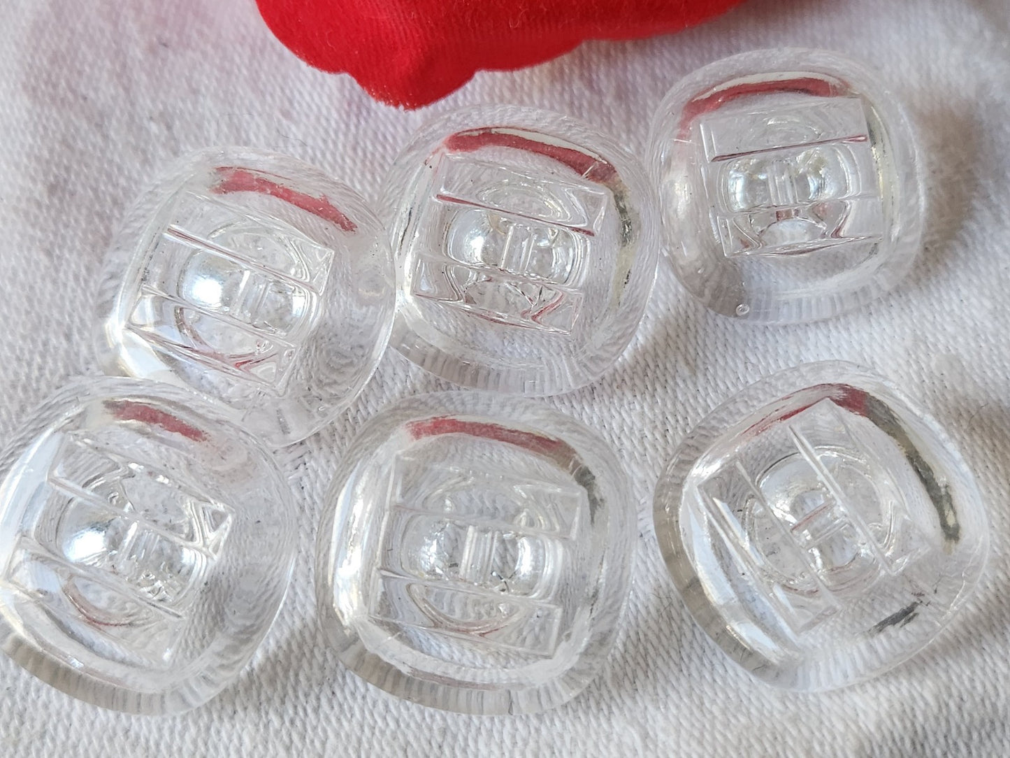 Lot 6 gros boutons en verre anciens vintage transparent 2,1 cm ref 2792