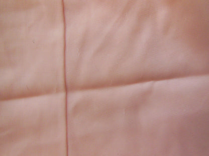 Fond de robe ancien rose enfant comme maman  à nettoyer B1