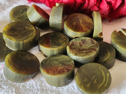 Lot 6 jolis boutons anciens épais biais vert 1,8 cm vintage ref 2262