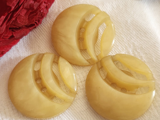Trio boutons vintage beige ajouré 2,6 cm marbré ref 293