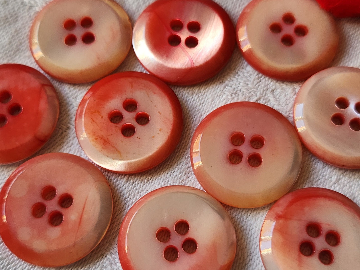 Lot 10 boutons vintage en nacre nacre 4 trous  2,2 cm ref 5067