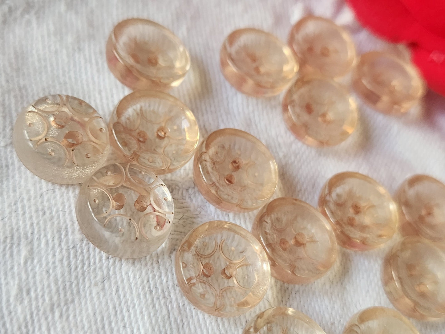 Lot 15 ravissants boutons anciens ciselé 1,2 cm ref 5063
