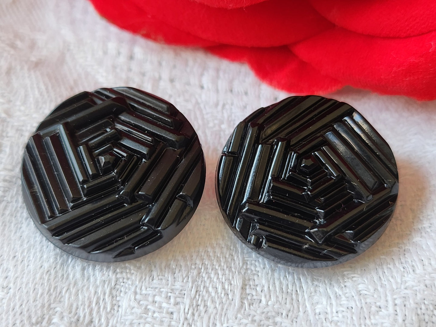 Duo boutons anciens en verre noir mat et lumineux 2,2 cm D19I