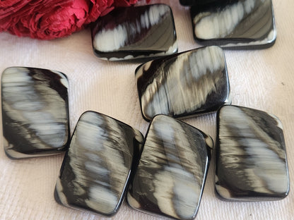 Lot  8 gros boutons vintage noir reflet nacré 2 sur 2,8 cm pied ref 891