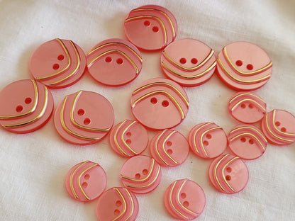 Lot 18 boutons  vintage  panaché rose doré mm serie  1,1 et 1,8 cm ref 3787