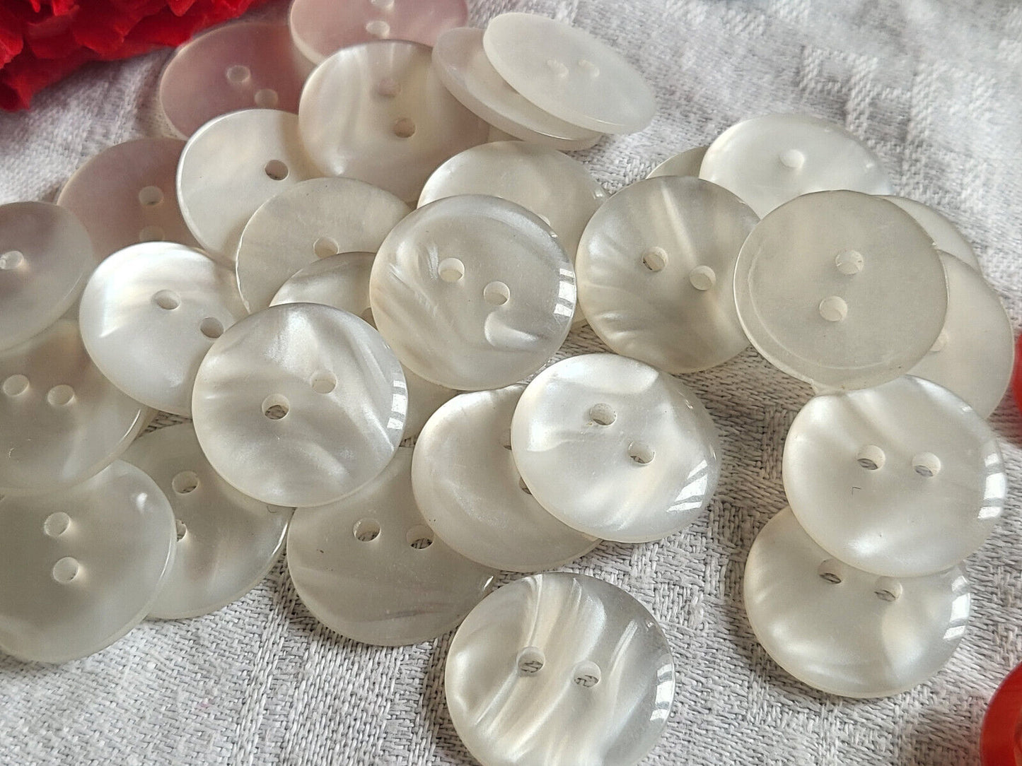 lot  28 boutons vintage blanc ombragé effet iminacre 1,8 cm ref 1246