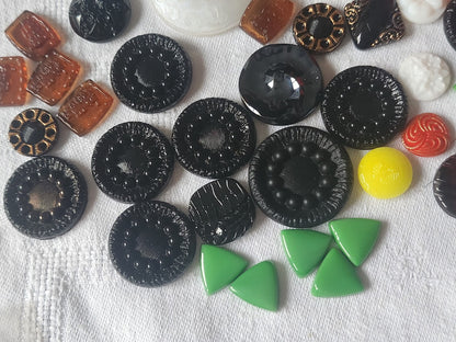 Lot 50 cabochons anciens en verre vintage panaché N°4  T2