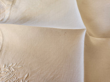 Lot 4 monogrammes anciens sur serviette MR broderie B8